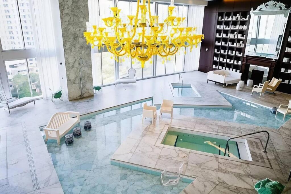 W Hotel Luxury High Rise Miami Bagian luar foto